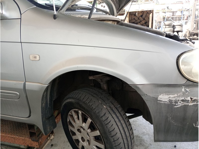 Recambio de aleta delantera derecha para kia carnival ii (gq) 2.9 crdi referencia OEM IAM   