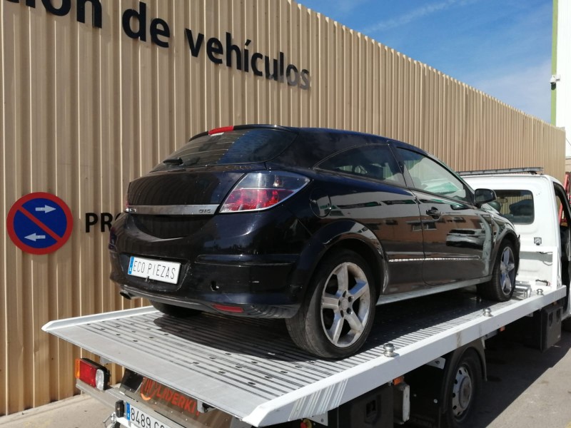 opel astra h gtc (a04) del año 2006