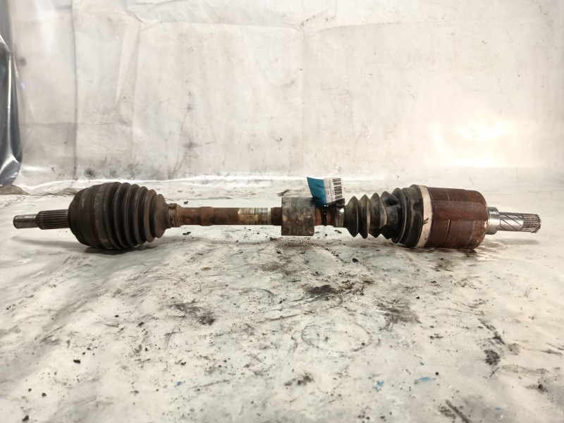 Recambio de transmision delantera izquierda para dacia duster ambiance 4x2 referencia OEM IAM   