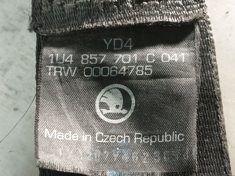 Recambio de cinturon seguridad delantero izquierdo para skoda octavia berlina (1u2) tour referencia OEM IAM 00064785 1U4857702C0