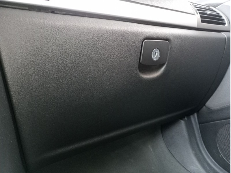 Recambio de guantera para peugeot 407 sw (6e_, 6d_) 2.0 hdi 135 referencia OEM IAM   