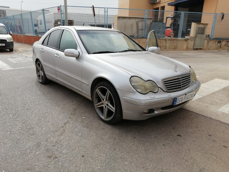 mercedes-benz clase c (w203) del año 2002