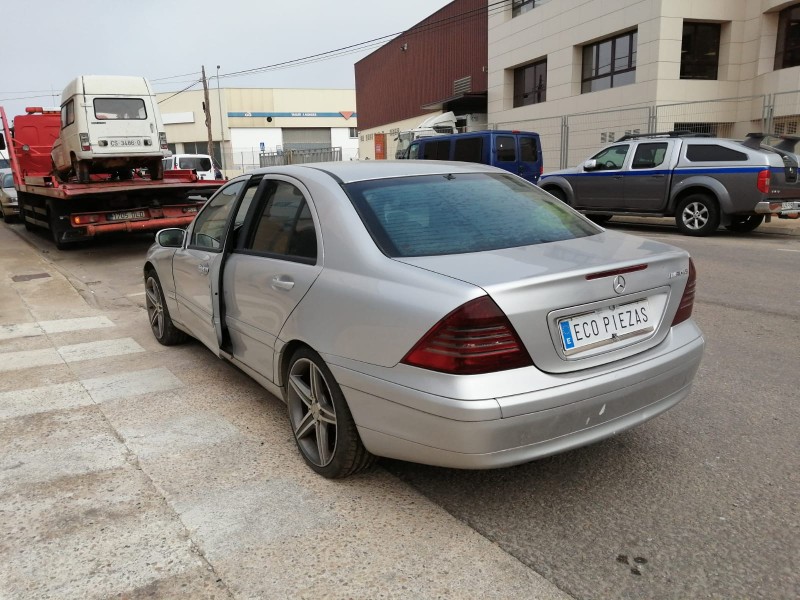 mercedes-benz clase c (w203) del año 2002
