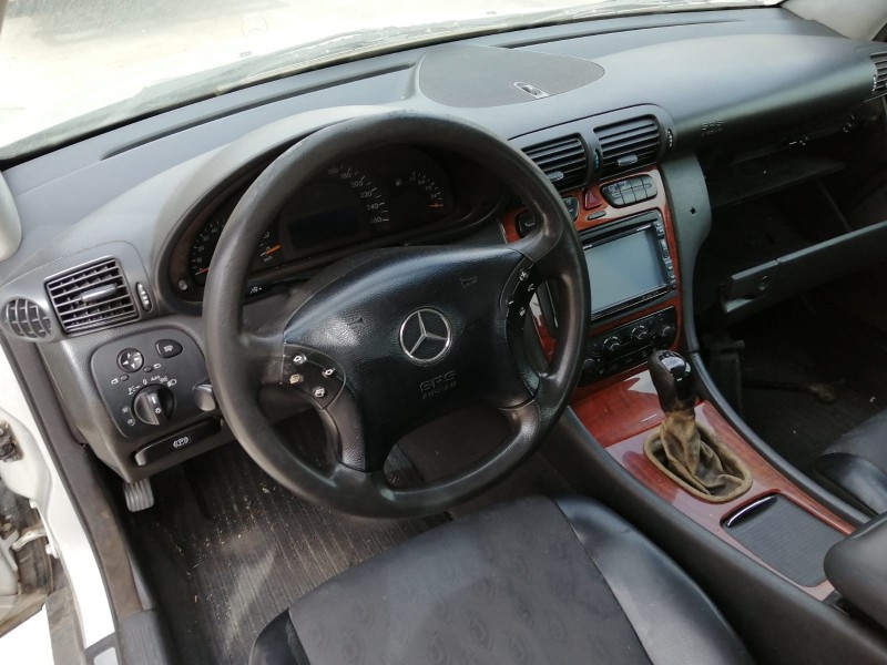 mercedes-benz clase c (w203) del año 2002