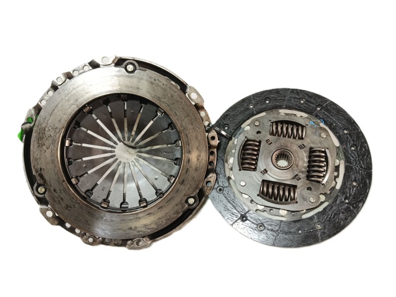 Recambio de kit embrague para citroën c4 berlina lx referencia OEM IAM 412116204  