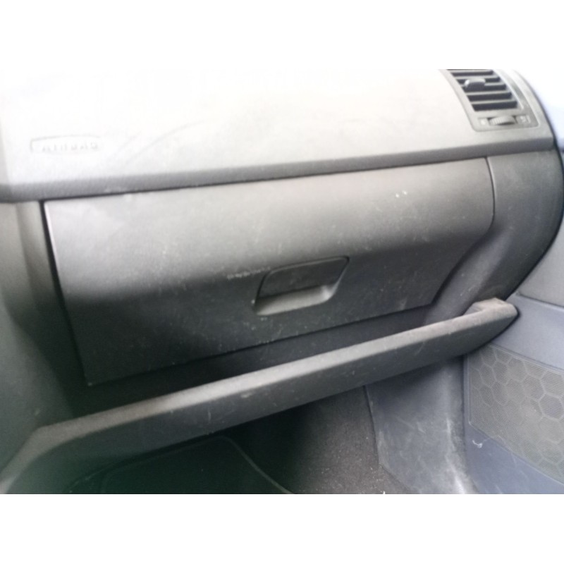 Recambio de guantera para volkswagen polo (9n_, 9a_) 1.4 16v referencia OEM IAM   