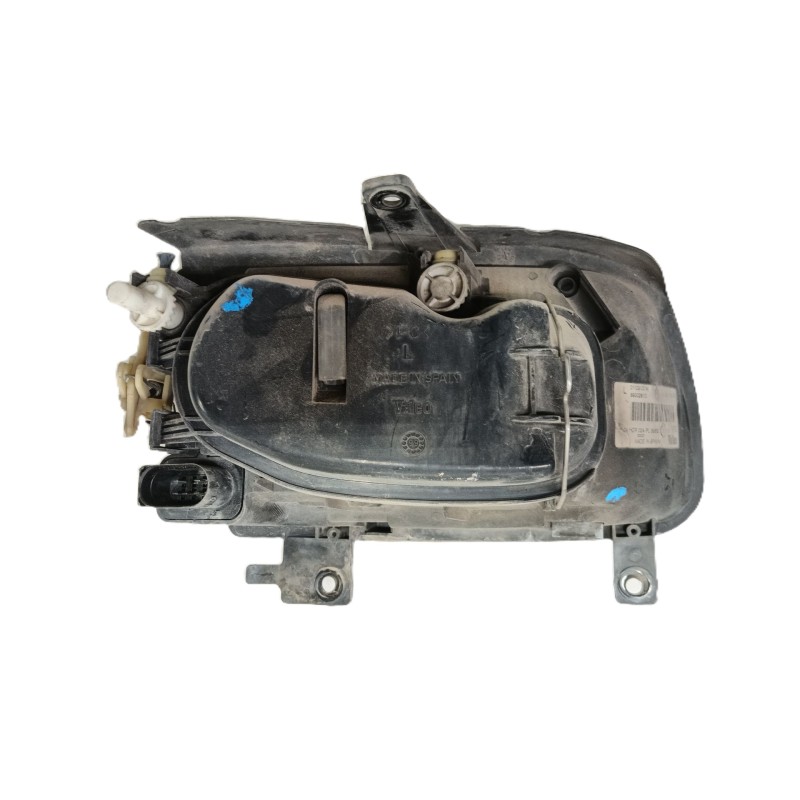 Recambio de faro izquierdo para volkswagen polo berlina (6n2) conceptline referencia OEM IAM   