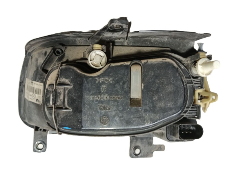 Recambio de faro derecho para volkswagen polo berlina (6n2) conceptline referencia OEM IAM   