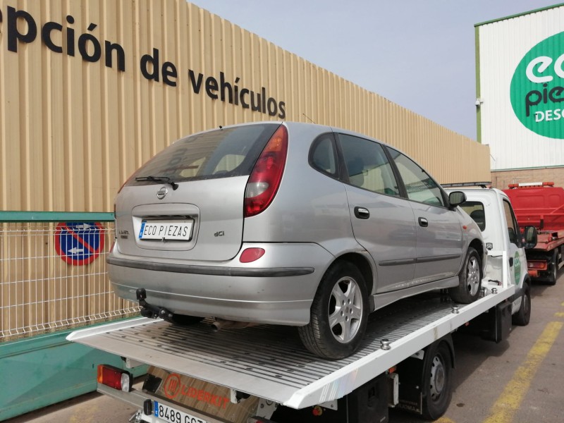 nissan almera tino (v10) del año 2005