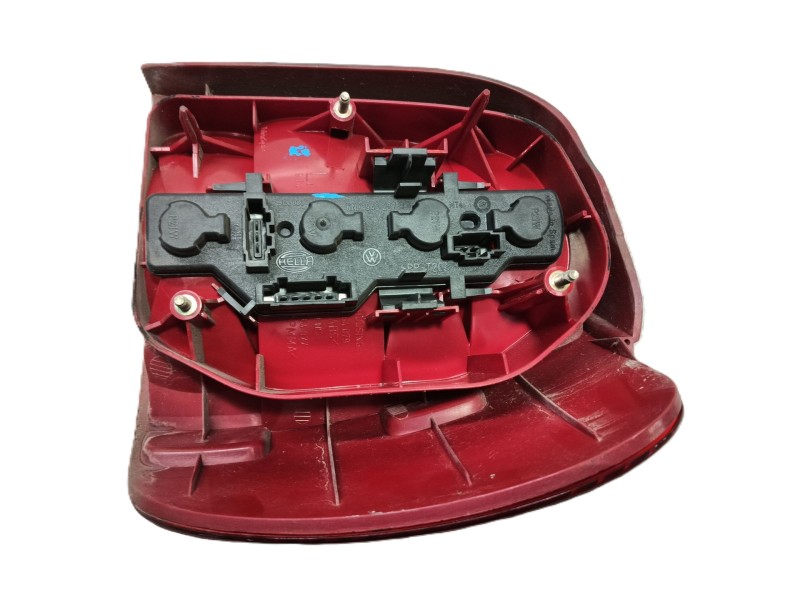 Recambio de piloto trasero izquierdo para volkswagen polo berlina (6n2) conceptline referencia OEM IAM  6N0945095H 