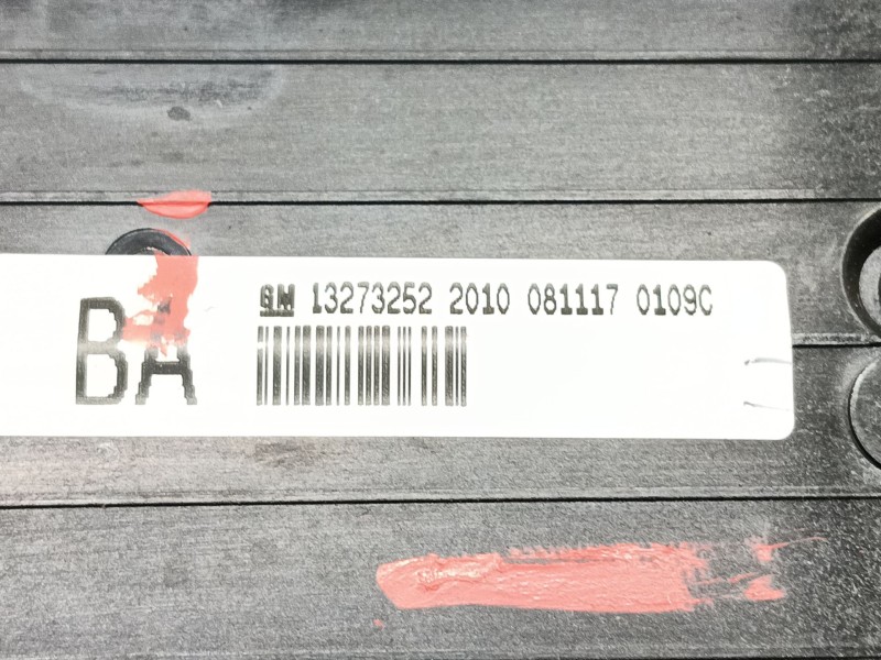 Recambio de sistema audio / radio cd para opel insignia berlina cosmo referencia OEM IAM 13273252 CQJG3871GC 49502644