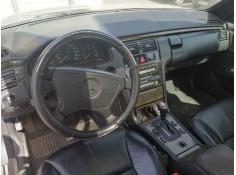 mercedes-benz clase e (w210) del año 1996 2