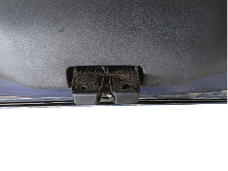 Recambio de porton trasero para renault megane ii berlina 5p authentique referencia OEM IAM COMPLETO  