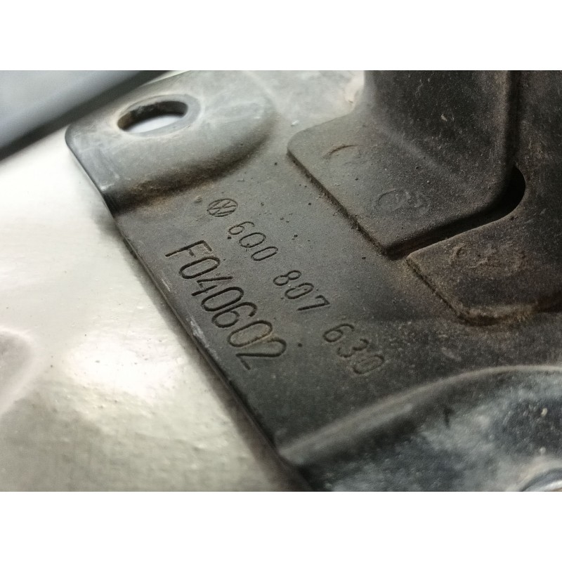 Recambio de refuerzo paragolpes trasero para volkswagen polo (9n1) conceptline referencia OEM IAM 6Q0807630 6Q0807629 6Q0807557