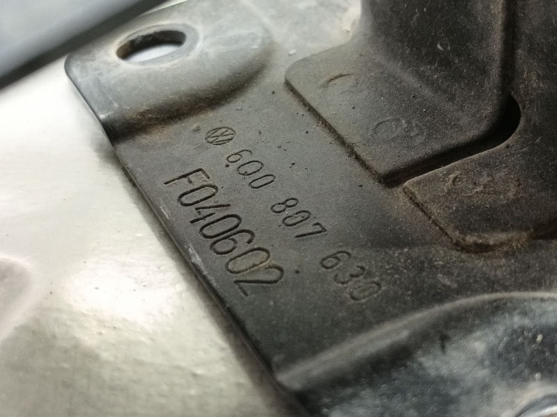 Recambio de refuerzo paragolpes trasero para volkswagen polo (9n1) conceptline referencia OEM IAM 6Q0807630 6Q0807629 6Q0807557