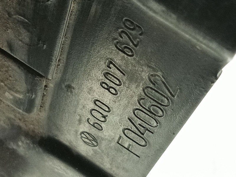 Recambio de refuerzo paragolpes trasero para volkswagen polo (9n1) conceptline referencia OEM IAM 6Q0807630 6Q0807629 6Q0807557