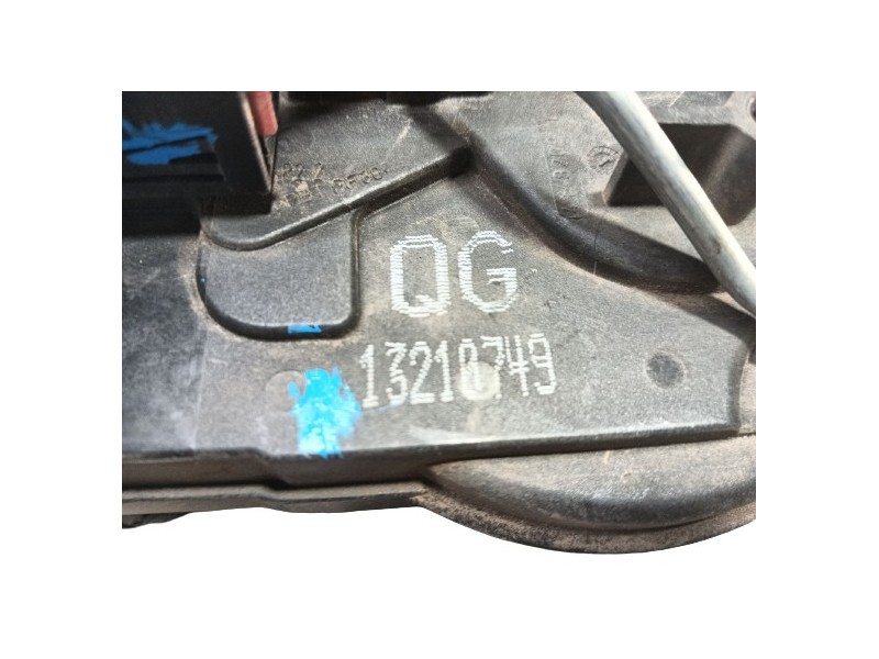 Recambio de cerradura puerta delantera derecha para opel astra h berlina cosmo referencia OEM IAM 13210749  