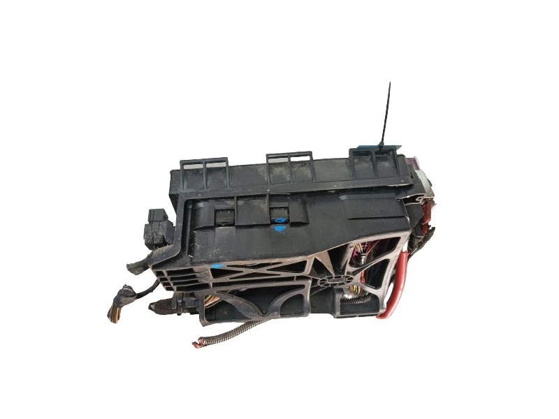 Recambio de caja reles / fusibles para opel astra h berlina cosmo referencia OEM IAM   