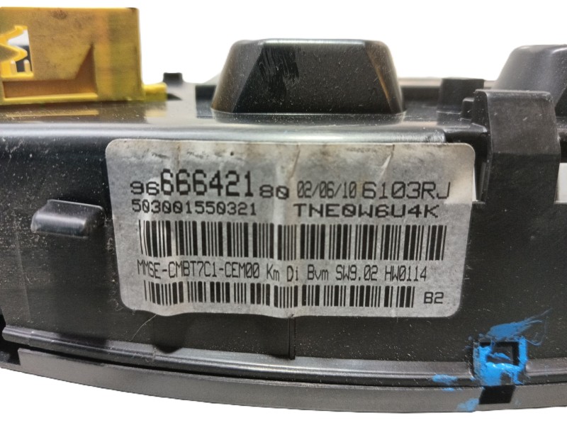 Recambio de cuadro instrumentos para peugeot 308 confort referencia OEM IAM   