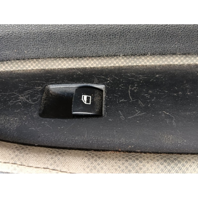 Recambio de puerta delantera derecha para bmw 1 (e87) 118 d referencia OEM IAM COMPLETA  