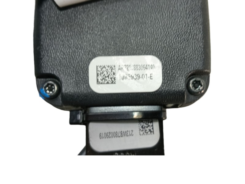 Recambio de enganche cinturon trasero izquierdo para tesla model 3 (5yj3) ev awd referencia OEM IAM   