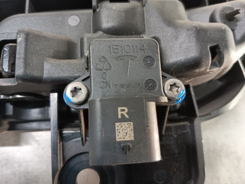 Recambio de maneta exterior delantera derecha para tesla model 3 (5yj3) ev awd referencia OEM IAM   