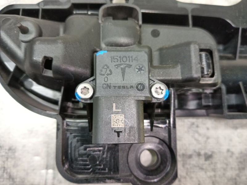 Recambio de maneta exterior delantera izquierda para tesla model 3 (5yj3) ev awd referencia OEM IAM   