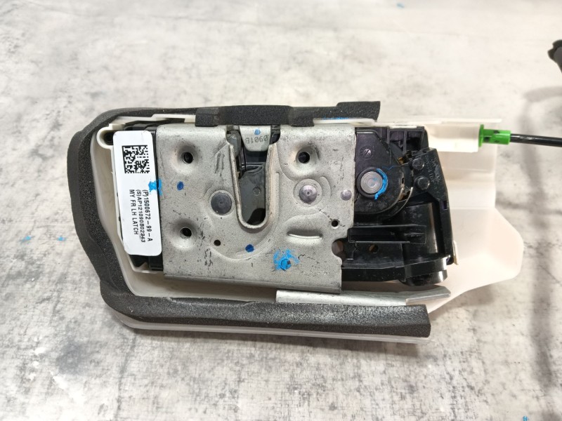 Recambio de cerradura puerta delantera izquierda para tesla model 3 (5yj3) ev awd referencia OEM IAM   