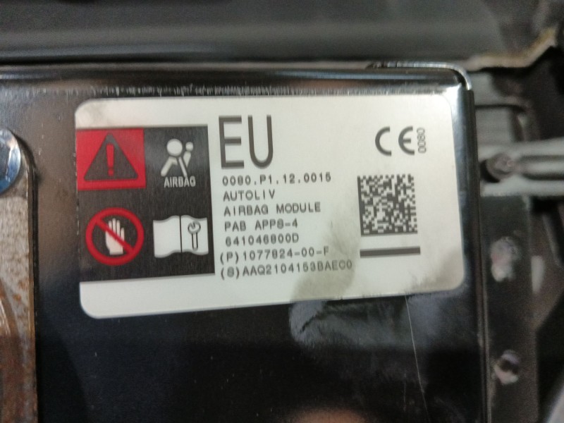 Recambio de salpicadero para tesla model 3 (5yj3) ev awd referencia OEM IAM   
