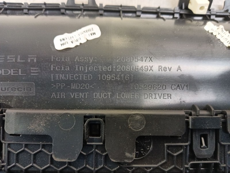 Recambio de salpicadero para tesla model 3 (5yj3) ev awd referencia OEM IAM   