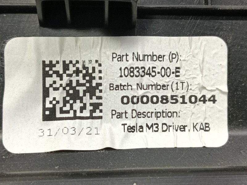 Recambio de salpicadero para tesla model 3 (5yj3) ev awd referencia OEM IAM   