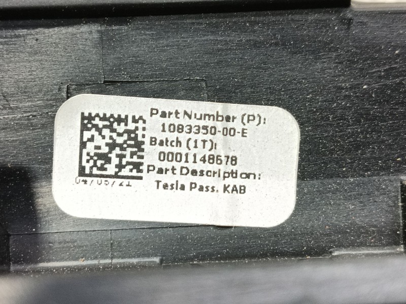 Recambio de salpicadero para tesla model 3 (5yj3) ev awd referencia OEM IAM   