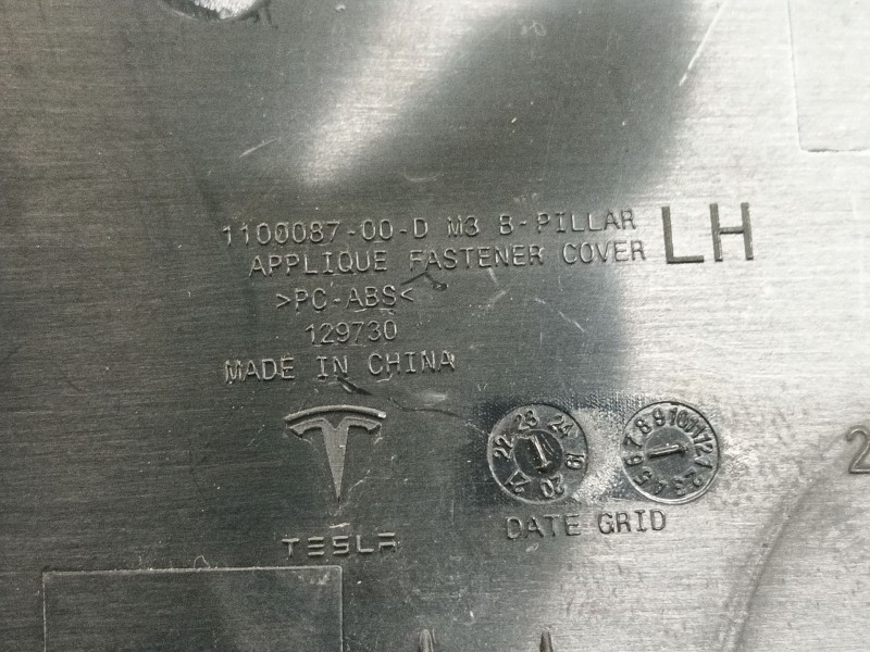 Recambio de salpicadero para tesla model 3 (5yj3) ev awd referencia OEM IAM   