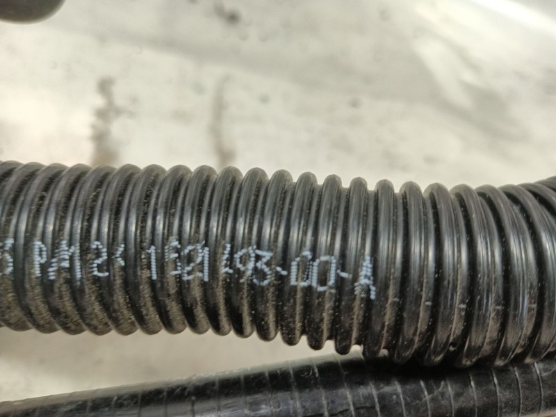 Recambio de tubo para tesla model 3 (5yj3) ev awd referencia OEM IAM   