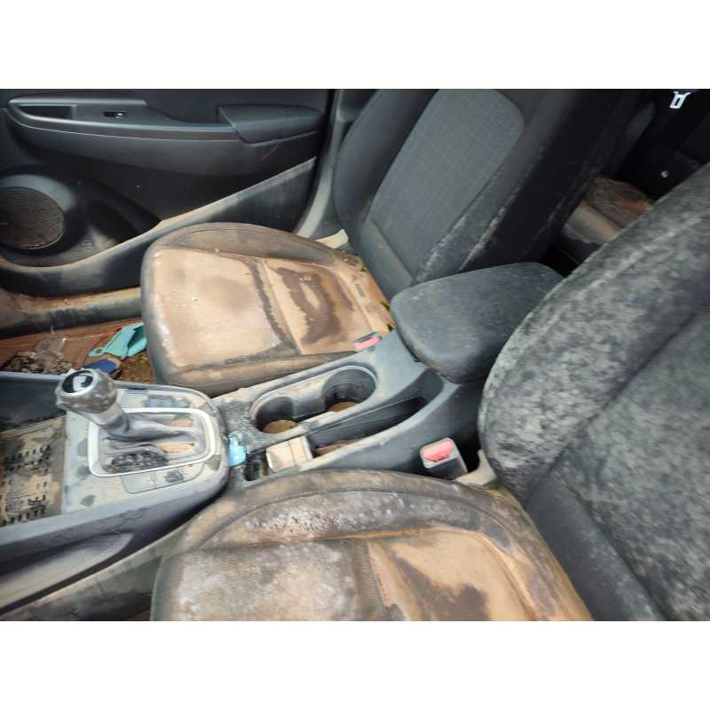 Recambio de apoyabrazos central para hyundai kona (os, ose, osi) 1.6 gdi hybrid referencia OEM IAM   