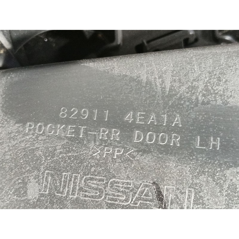 Recambio de guarnecido puerta trasera izquierda para nissan qashqai ii suv (j11, j11_) 1.2 dig-t referencia OEM IAM   