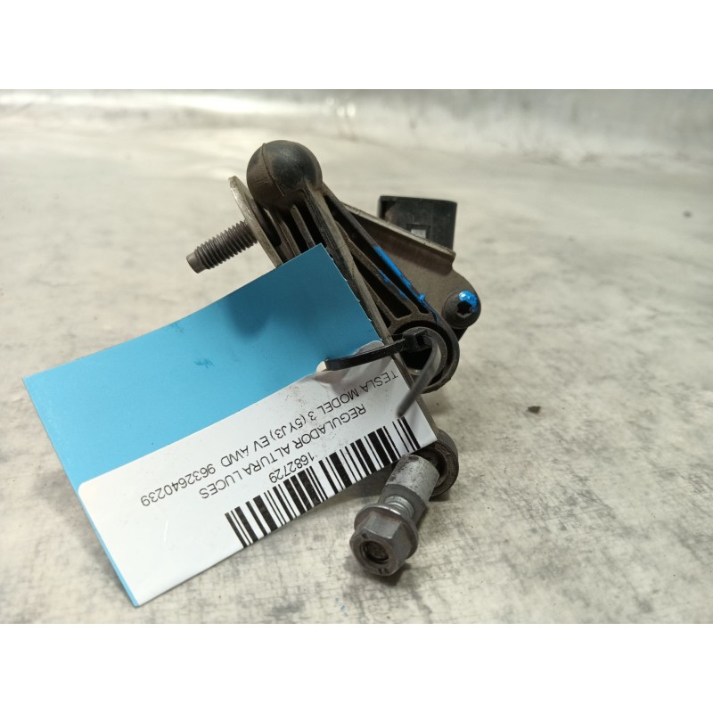 Recambio de regulador altura luces para tesla model 3 (5yj3) ev awd referencia OEM IAM   