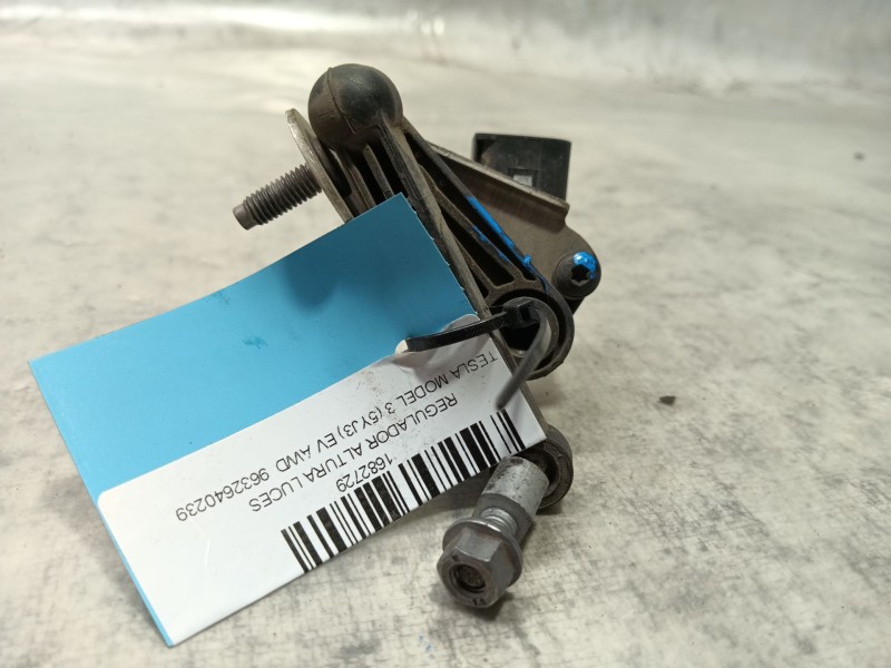 Recambio de regulador altura luces para tesla model 3 (5yj3) ev awd referencia OEM IAM   