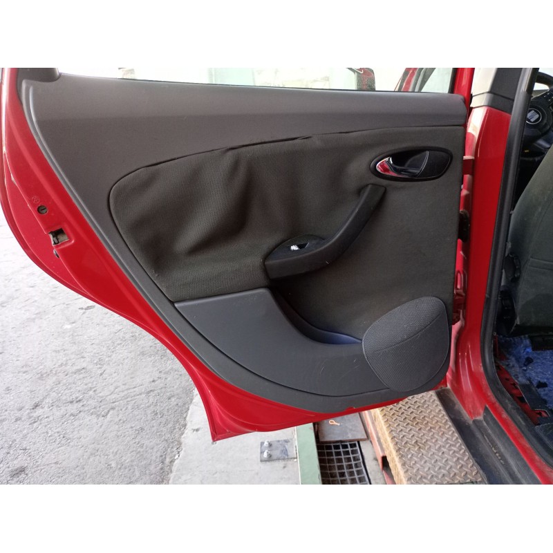 Recambio de guarnecido puerta trasera izquierda para seat altea (5p1) 1.9 tdi referencia OEM IAM   