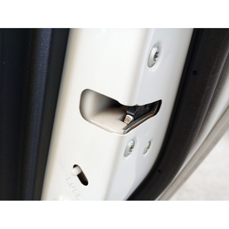 Recambio de cerradura puerta trasera derecha para mitsubishi lancer viii (cy_a, cz_a) 2.0 di-d (cy8a) referencia OEM IAM   