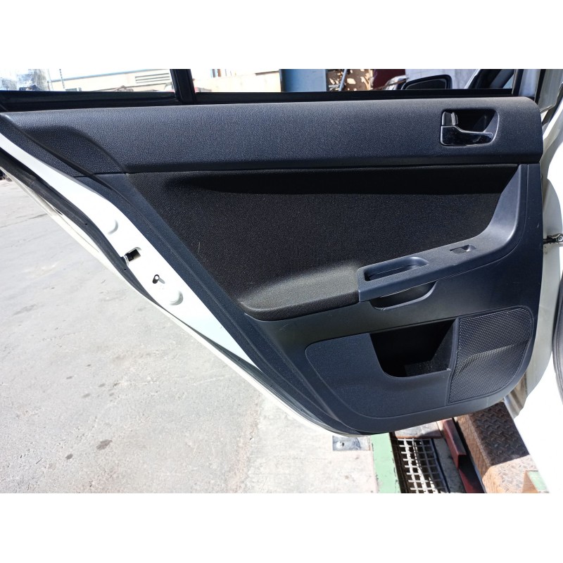 Recambio de guarnecido puerta trasera izquierda para mitsubishi lancer viii (cy_a, cz_a) 2.0 di-d (cy8a) referencia OEM IAM   