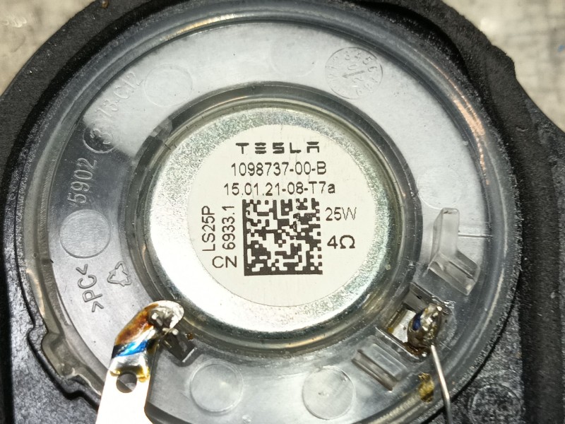 Recambio de altavoz para tesla model 3 (5yj3) ev awd referencia OEM IAM   