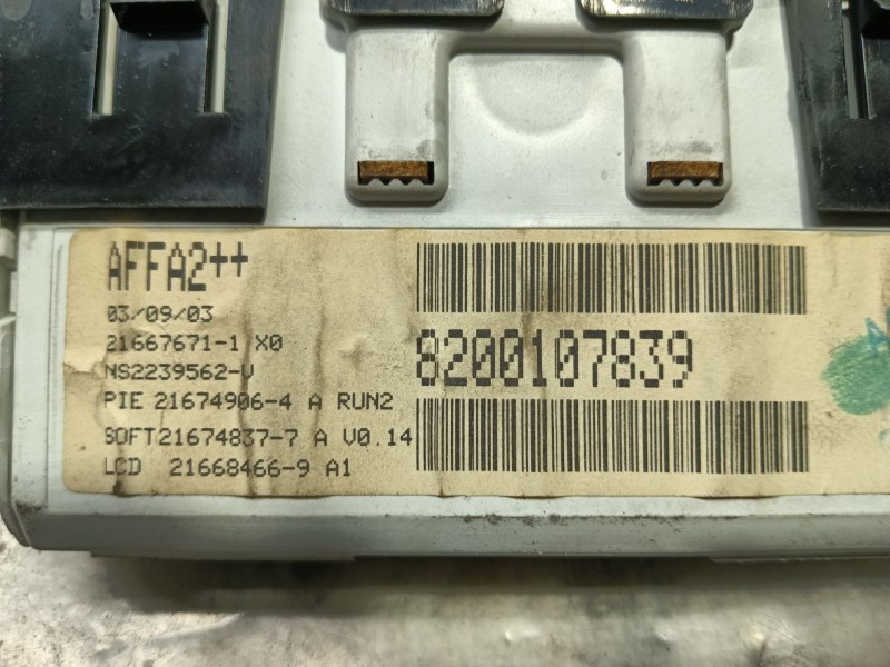 Recambio de pantalla multifuncion para renault megane ii coupe/cabrio authentique referencia OEM IAM 216676711X0 8200107839 NS22