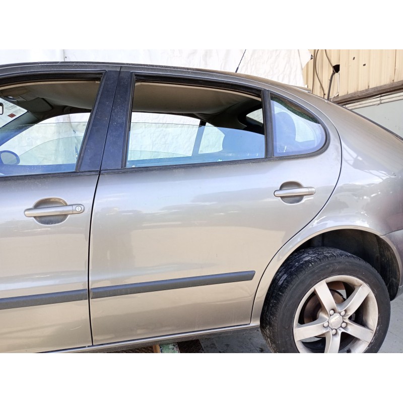 Recambio de puerta trasera izquierda para seat leon (1m1) 1.6 16 v referencia OEM IAM   