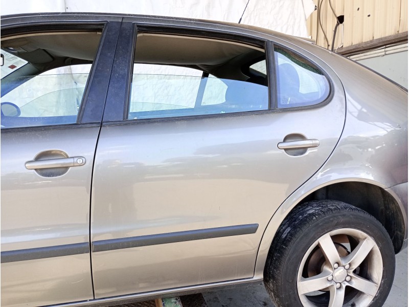 Recambio de puerta trasera izquierda para seat leon (1m1) 1.6 16 v referencia OEM IAM   