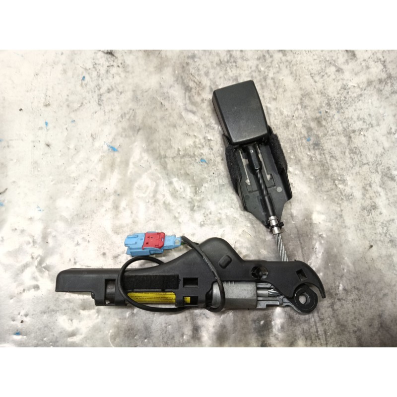 Recambio de enganche cinturon delantero derecho para citroën c2 furio referencia OEM IAM   