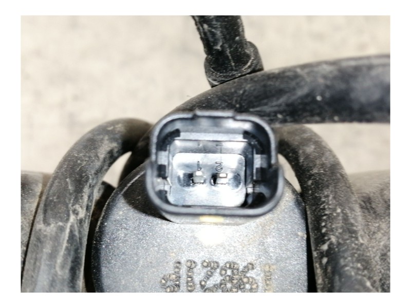 Recambio de deposito limpia para dacia sandero stepway referencia OEM IAM 289102837R 28918414R 28918269R