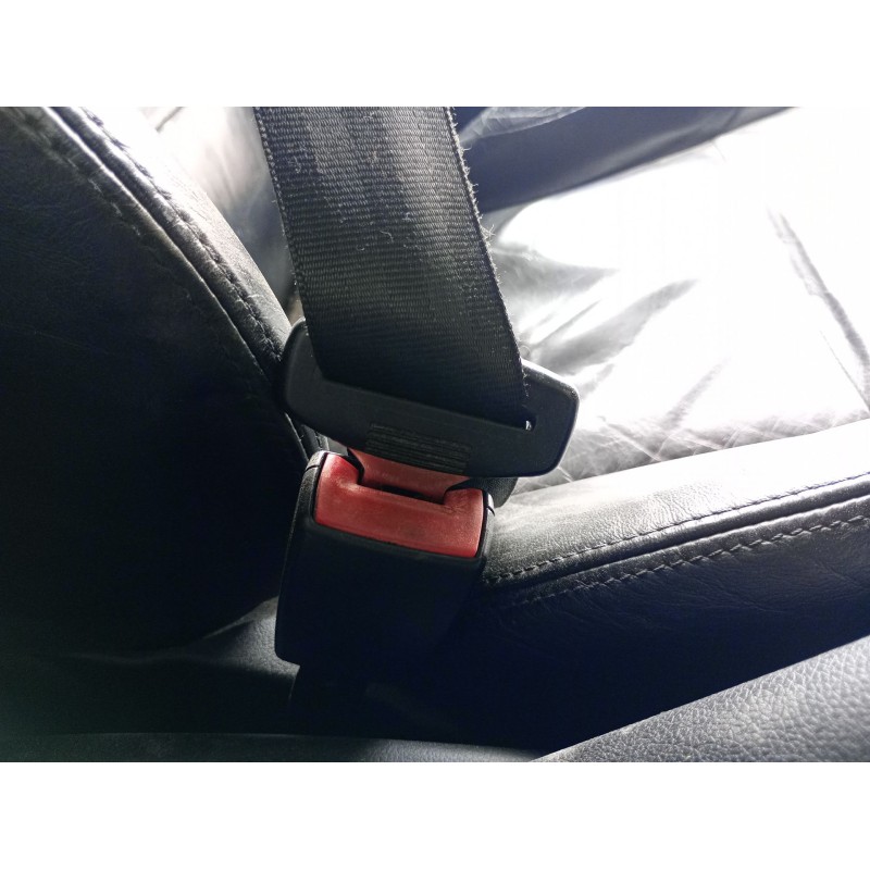 Recambio de enganche cinturon delantero izquierdo para seat leon (1m1) 1.6 16 v referencia OEM IAM 0  