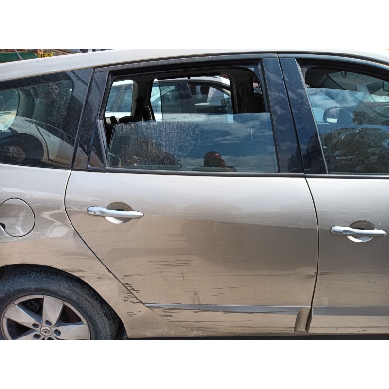 Recambio de puerta trasera derecha para renault grand scénic iii (jz0/1_) 1.5 dci referencia OEM IAM   