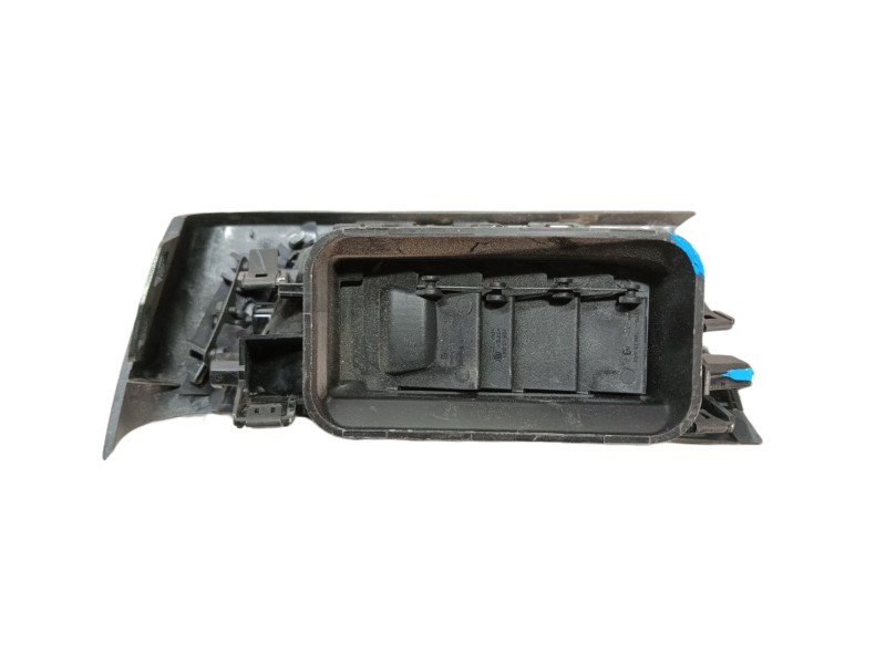 Recambio de rejilla aireadora para renault captur ii referencia OEM IAM 1114903003 687611390R 